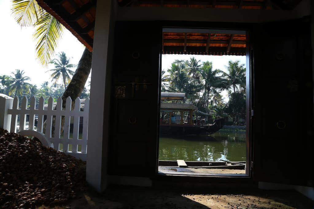 Bamboo Lagoon Backwater Front Resort Alappuzha Exteriér fotografie